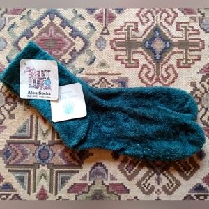 Muk Luks Original Aloe Infused Chenille Socks
